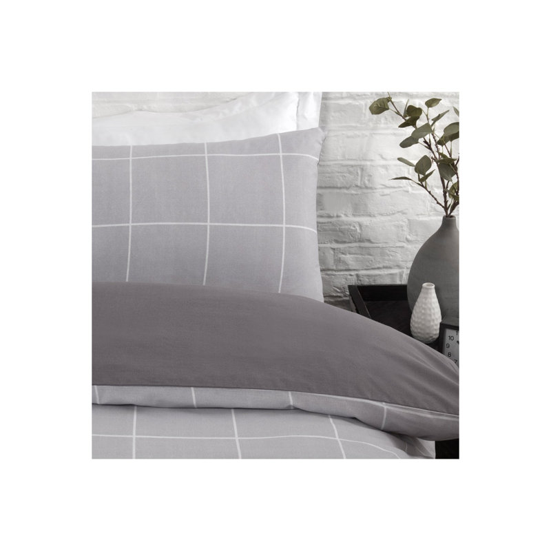 Polyester Chequered Duvet Cover Set with Pillowcases Included, Double - 2 Standard Pillowcases