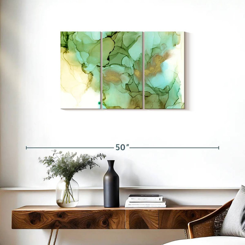 Avery Spa Cavern I, 20" H x 33" W