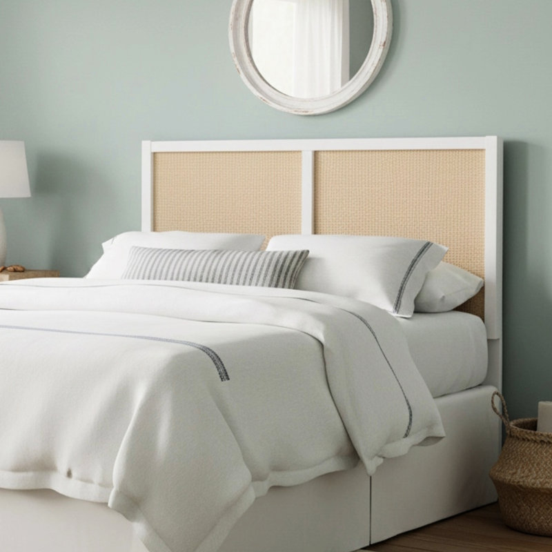 Tête de lit grand en bois blanc avec design bord de mer, hauteur réglable, panneaux de canne, 62 po de largeur, tête de lit
