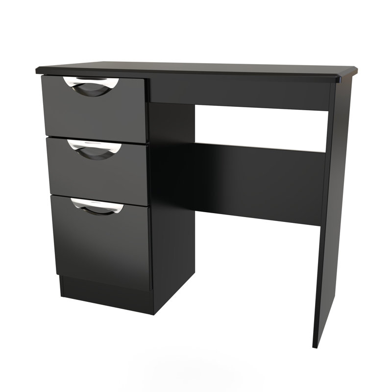 Taghi Vanity, Black