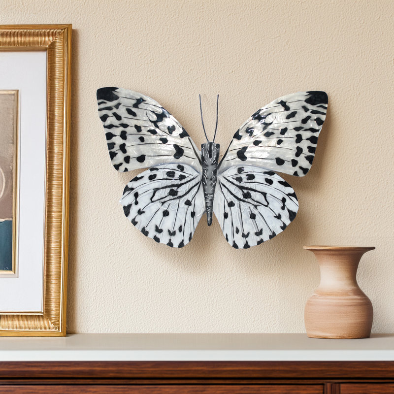 Décoration murale contemporaine en métal papillon