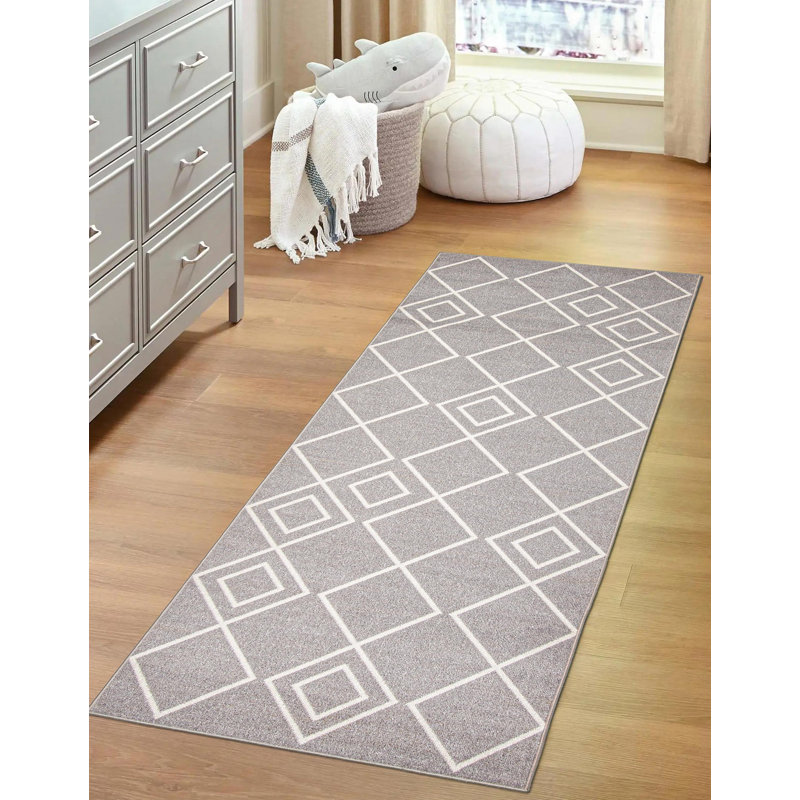 Tapis géométrique rectangulaire en polyester tissé à la machine 8 pi x 10 pi gris / blanc, Tapis de couloir 2 pi 6 po x 8 pi