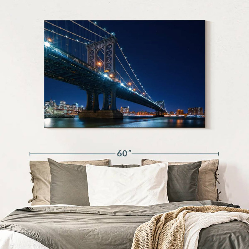 Lilie NYC Bridge At Night, H 34 po x l 51 po
