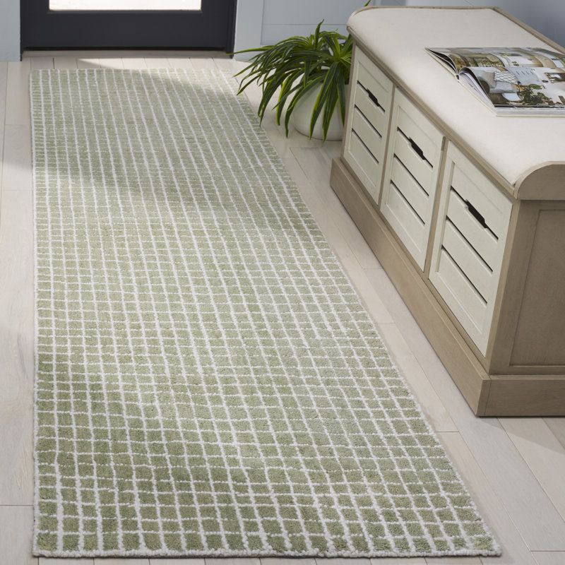 Laine touffetée à la main genre 351; Tapis géométrique en coton vert / ivoire, Tapis de couloir 2 pi 3 po x 8 pi