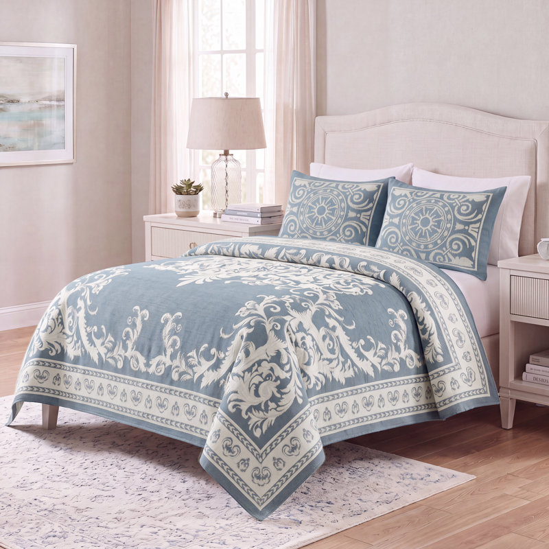 Rio Lightweight Cotton Blend Woven Jacquard Traditional Medallion Bedspread/Coverlet Set, Full + 2 Shams, Cerulean Blue