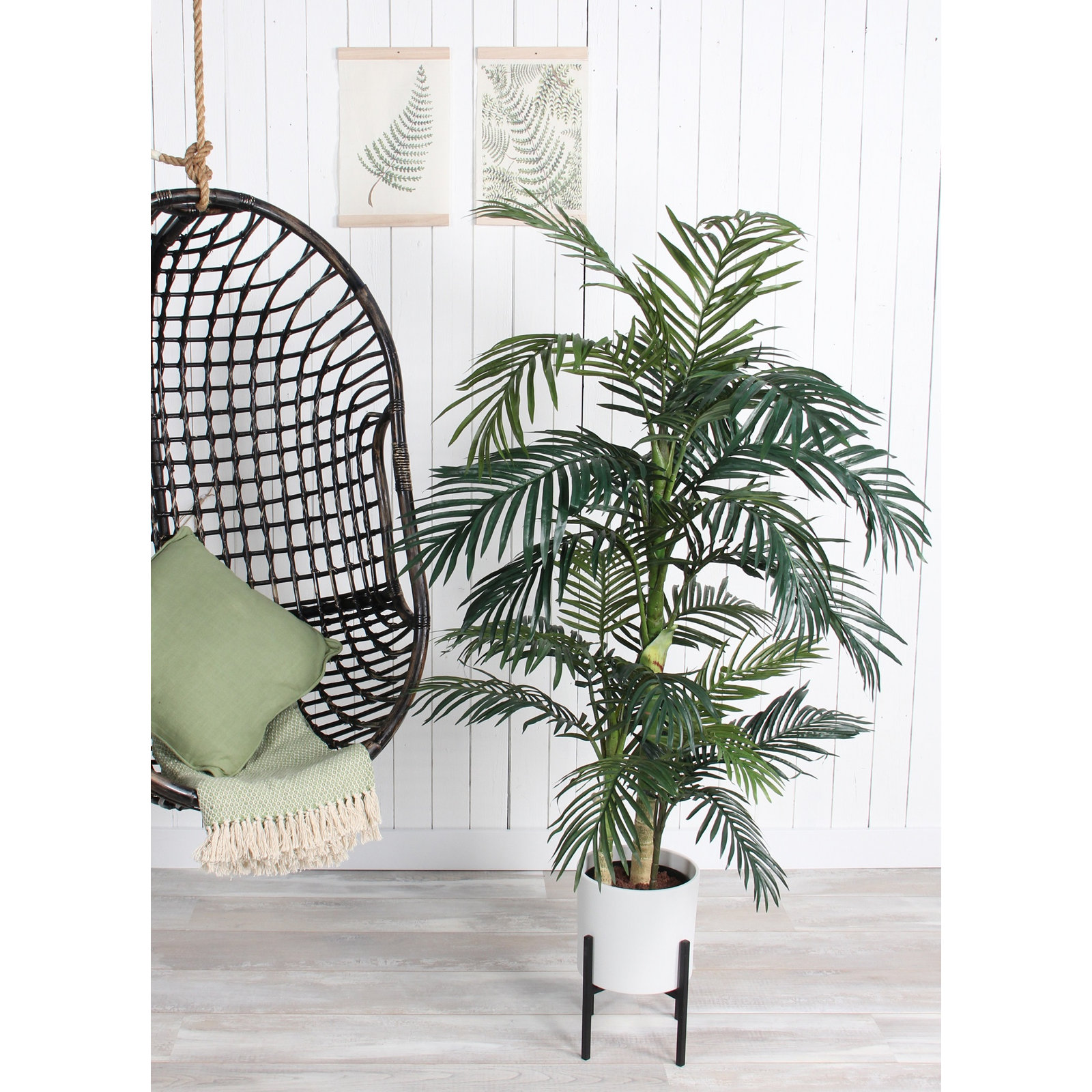 Edmon 6.3" Metal Plant Stand, 9.85" H x 9.4" W x 9.4" D
