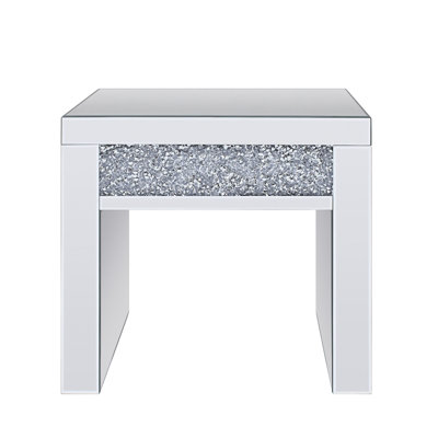 Table d'appoint miroir pour espaces d'appoint, tiroirs à extension complète avec poignée unique, base ornée de faux diamants, tiroirs argentés, incrustation de diamants en forme de traîneau, intérieur des tiroirs noir.