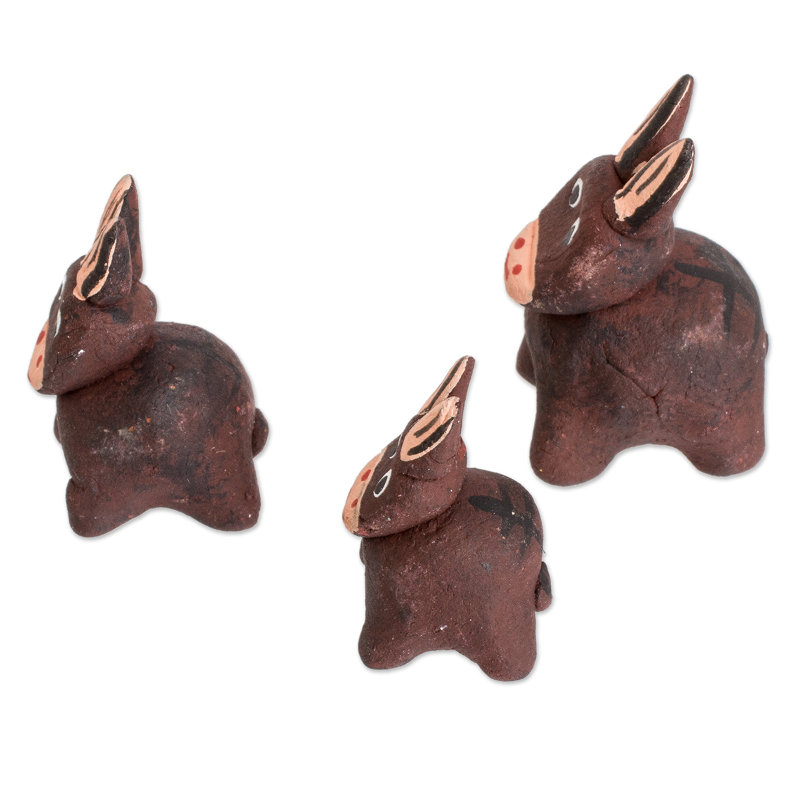 Figurines Danai en céramique faites à la main par Danai, Brun