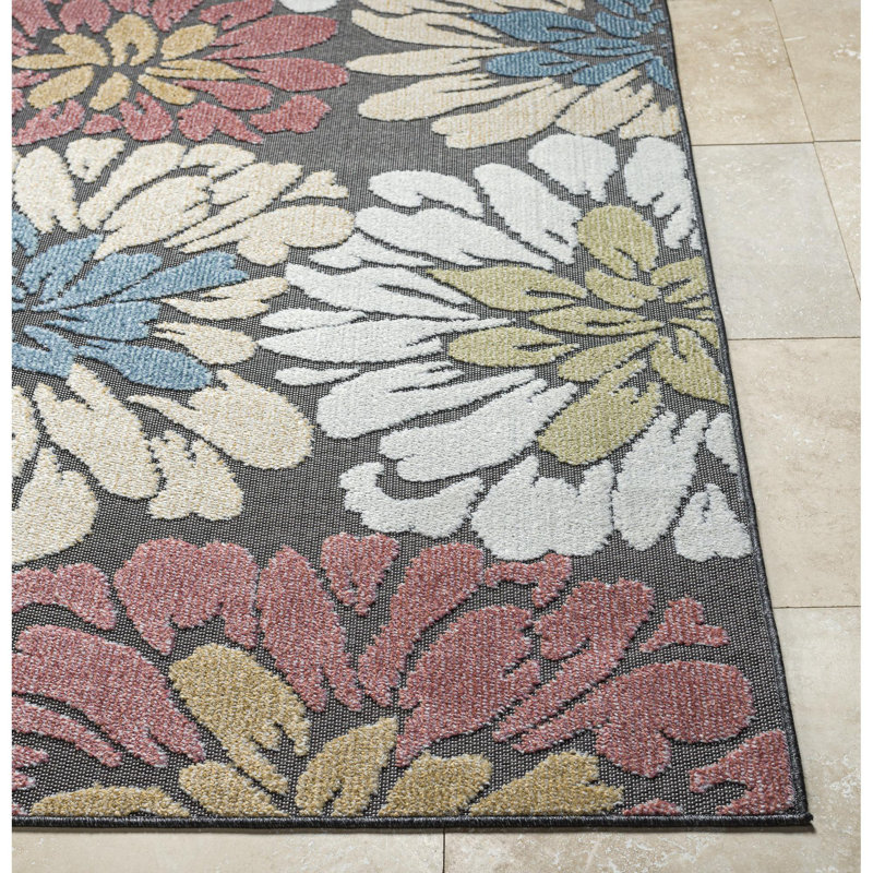 Floral Indoor / Outdoor Rug, Rectangle 5'3" x 7'