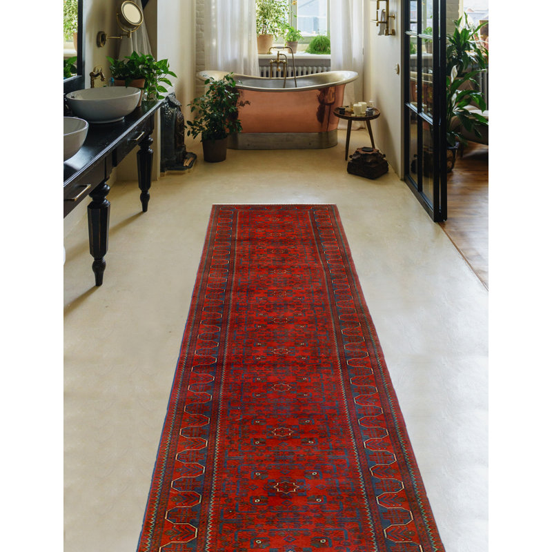 Khyle Mustansa Red Runner