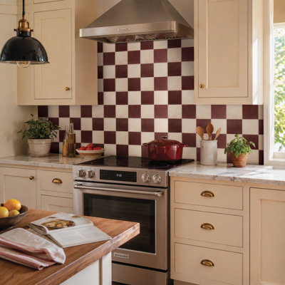 Peel and Stick Gel Backsplash Tile Damier Bordeaux 7.75in x 7.75in