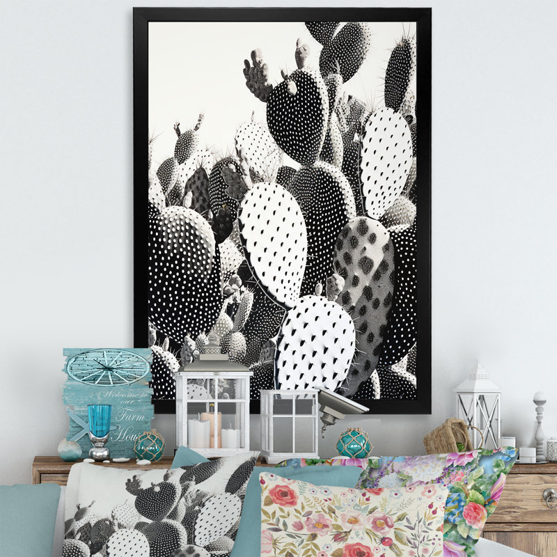 «Black White Minimalisme Cactus I» sur toile, H 44 po x l 34 po x P 1,5 po, Cadre simple noir