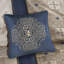 Grand lit - rembourrage d'édredon en tissu bleu marine