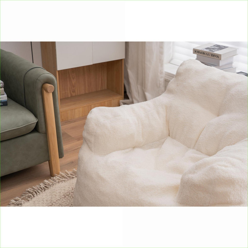 Fauteuil à billes à siège simple capitonné en tissu beige chaud et rembourré en mousse à mémoire de forme pour une détente intérieure