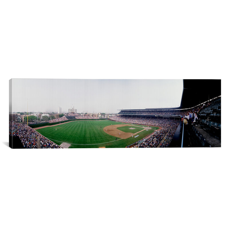 «Panoramic Spectators Watch a Baseball Mach in a Stadium, Wrigley Field, Chicago, Cook County, Illinois» par Panoramic Images - reproduction de photo sur toile