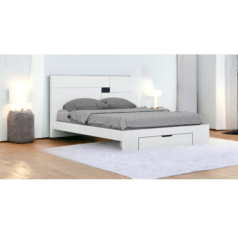 Lit plateforme tapissier avec matelas Aviara, Très grand, Blanc brillant