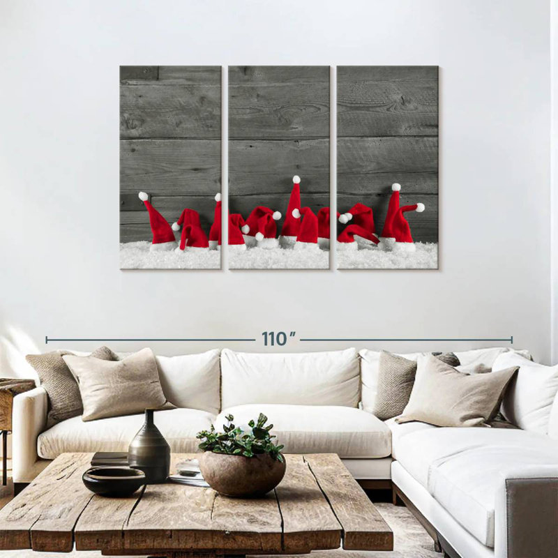 Chapeaux rouges du père Noël, 48" H x 74" W