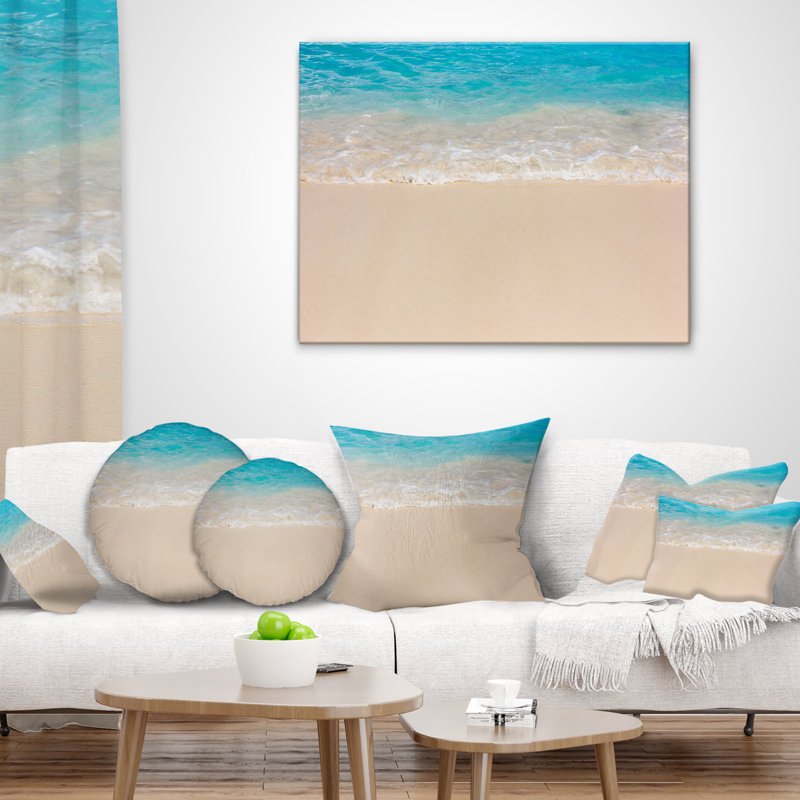Coussin Serene White and Blue Waters - Sea & Shore, 18 po x 18 po, Carré