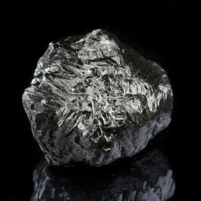 Diamant noir brut / 81,04 carats