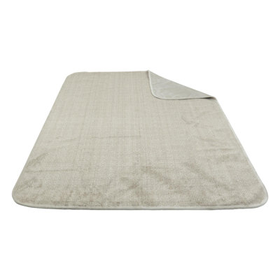 Cozy Waterproof Pet Throw
