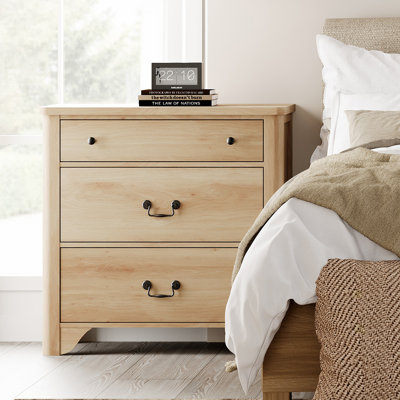 Farmhouse Nightstand With 3 Drawers, Oak，31.5"