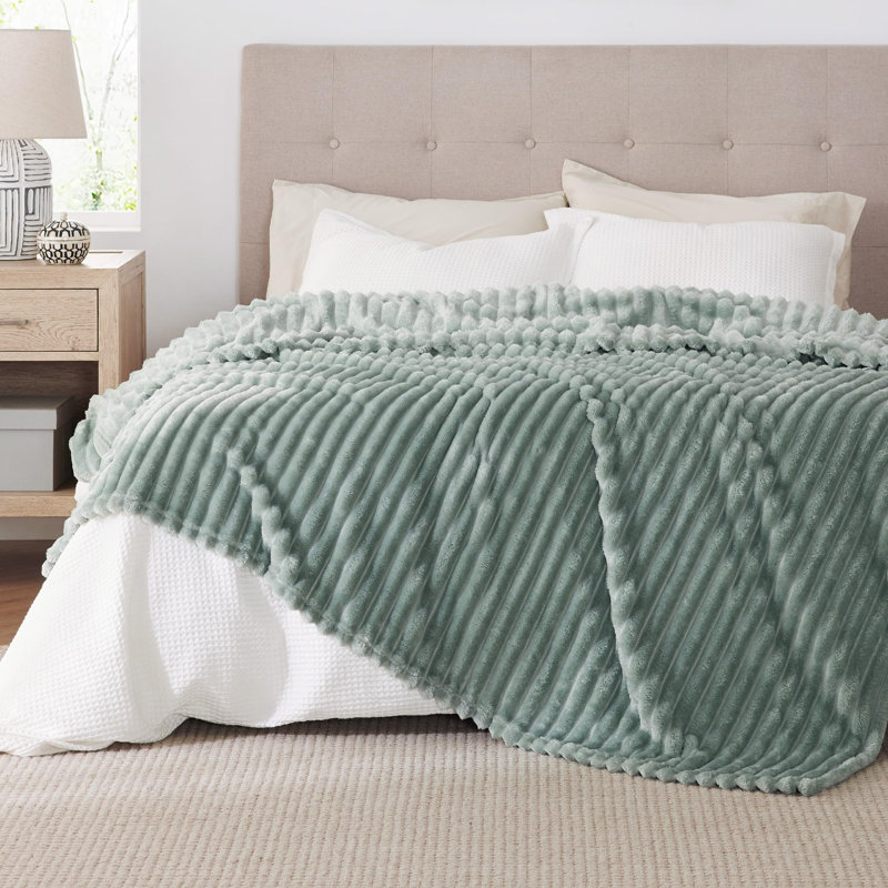 Bedsure Fitted Sheet Deep - Bed Sheets Extra Deep Pocket made of Soft Brushed Microfiber for Bed, 229cm x 229cm, Green