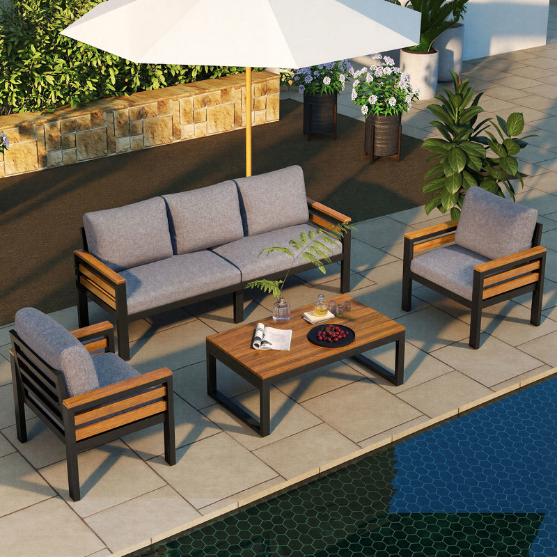 Ensemble de conversation extérieur 5 personnes avec structure en bois massif et acier, ensemble de mobilier de patio comprenant un canapé 3 places, 2 chaises et une table basse, coussins gris amovibles