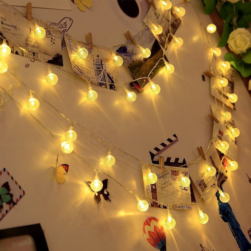 Guirlande lumineuse de 33 pi à 100 lumières à DEL blanc chaud en forme de boule de type bulle en cristal pour l'extérieur (connexion d'une extrémité à l'autre)