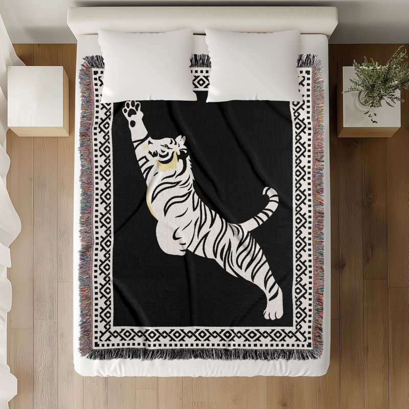 Jeté de lit Kat Tiger, L 80 po x l 60 po, Noir / blanc cassé