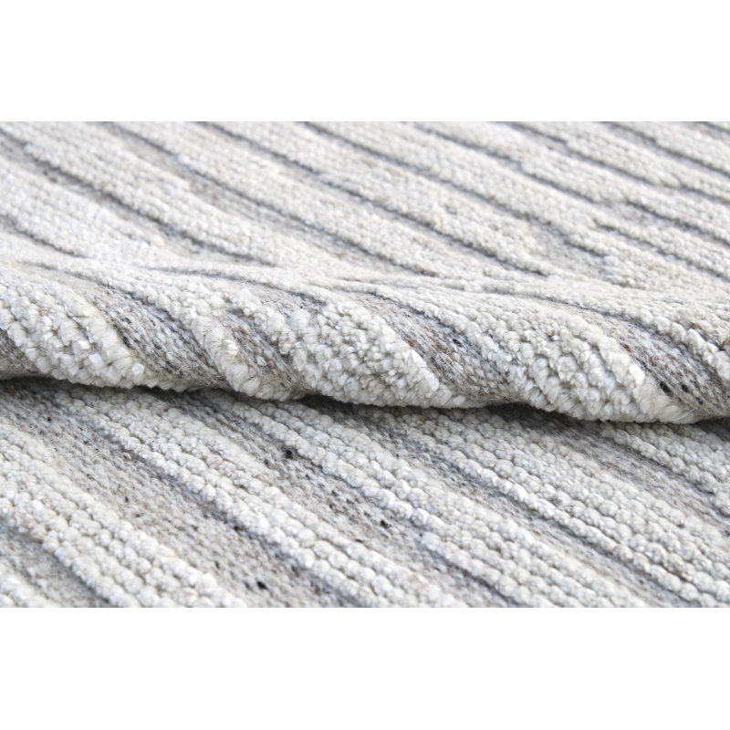 Area Rug in Black/Light Gray, Rectangle 4' x 6'