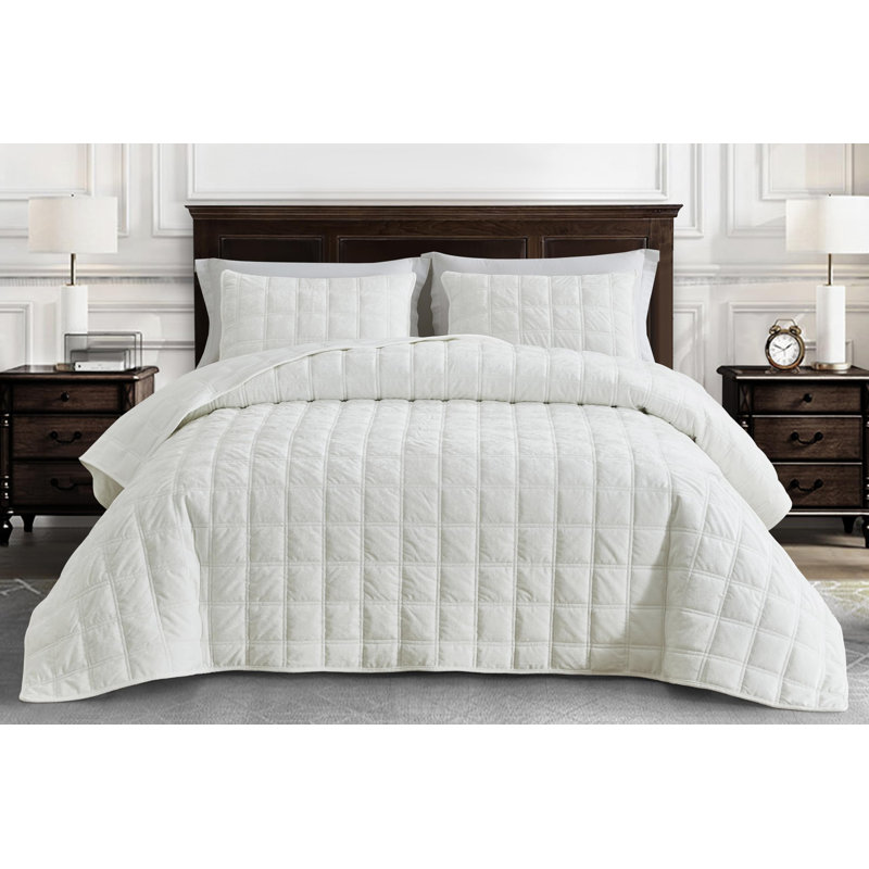 Velvet Quilt, King Quilt + 2 King Shams, Cream White