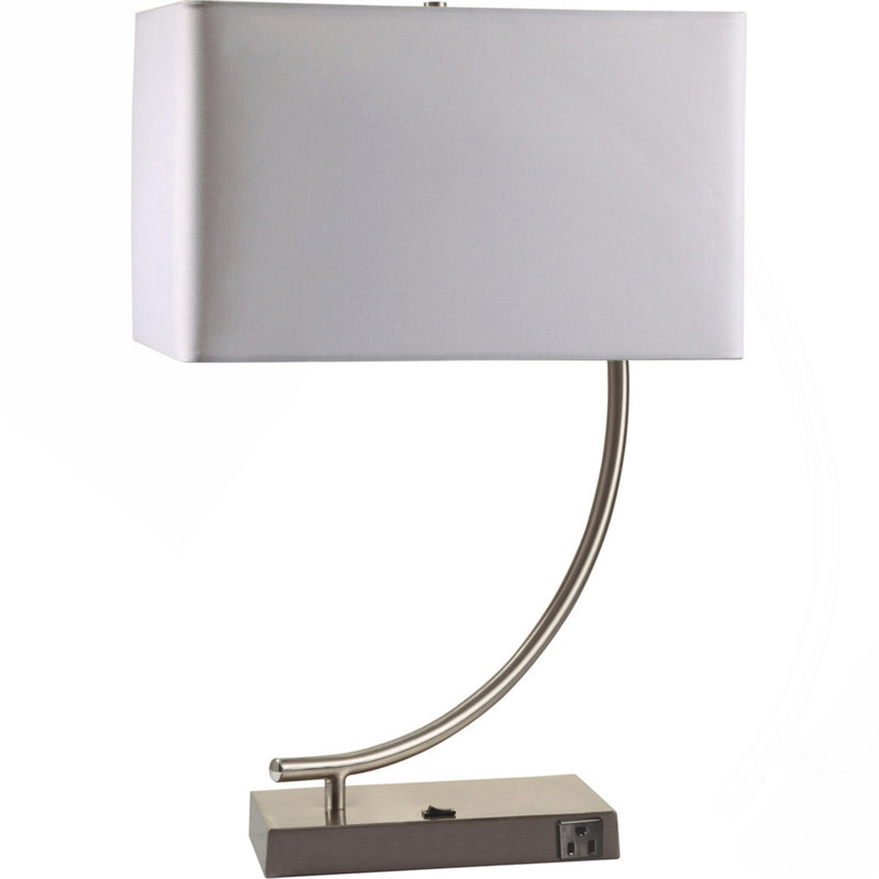 Lampe de table haute 22,5 po en métal avec finition argentée et design incurvé, abat-jour blanc