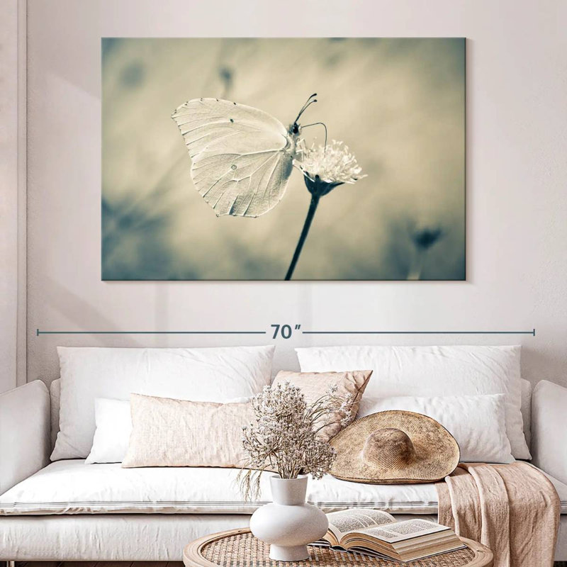 Corbeau papillon blanc et fleur, H 34 po x l 51 po