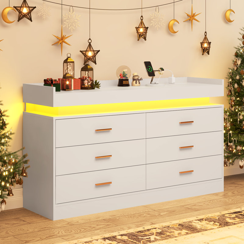 Fincastle 6-Drawer 46“ Dresser with LED Light and Socket, White