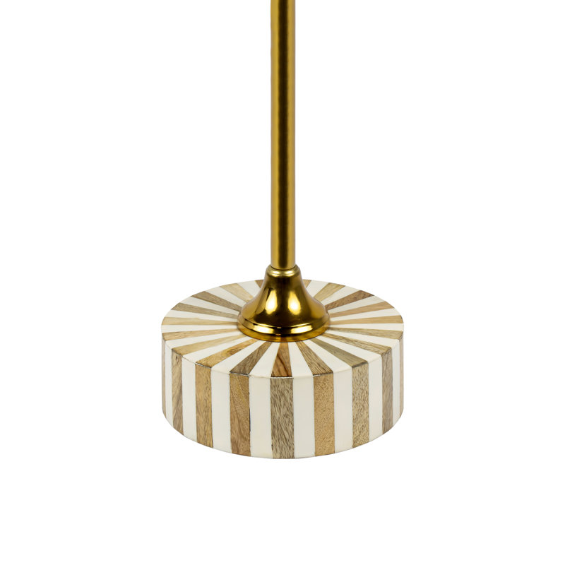 Table de bout à piédestal rond 23,5 po Calix, résine brun clair / blanc et table d'appoint en fer doré brillant pour le salon ou la chambre à coucher