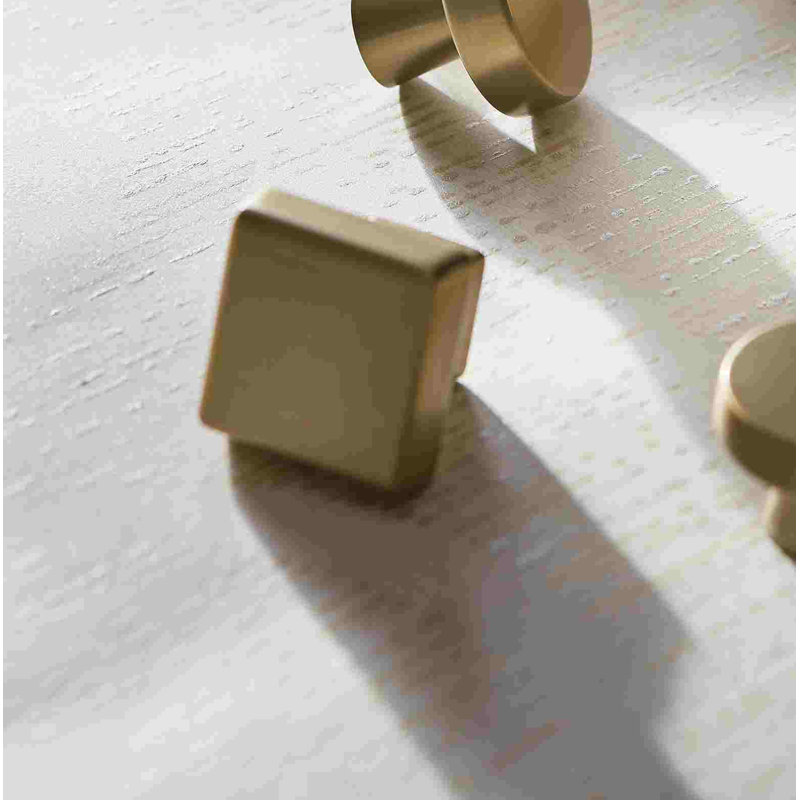 Poignée d'armoire champagne Blackrock 1-5 / 16 pouces (33mm) de diamètre, Champagne doré, 1 5/16"