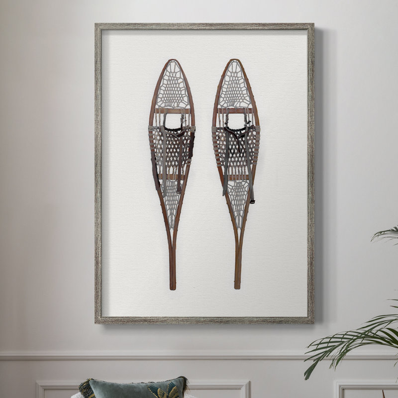 «Vintage Snowshoes», reproduction encadrée - bois massif, H 15 po x l 12 po
