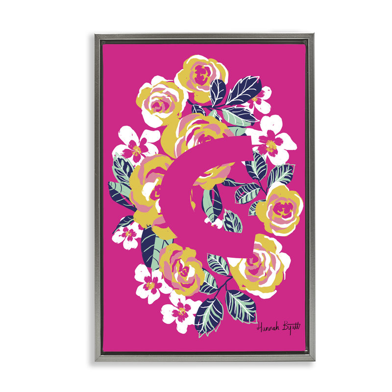 «Floral Bloom», lettre C, encadrée par Hannah Louise Byatt, Cadre flottant gris lustré, H 31 po x l 21 po