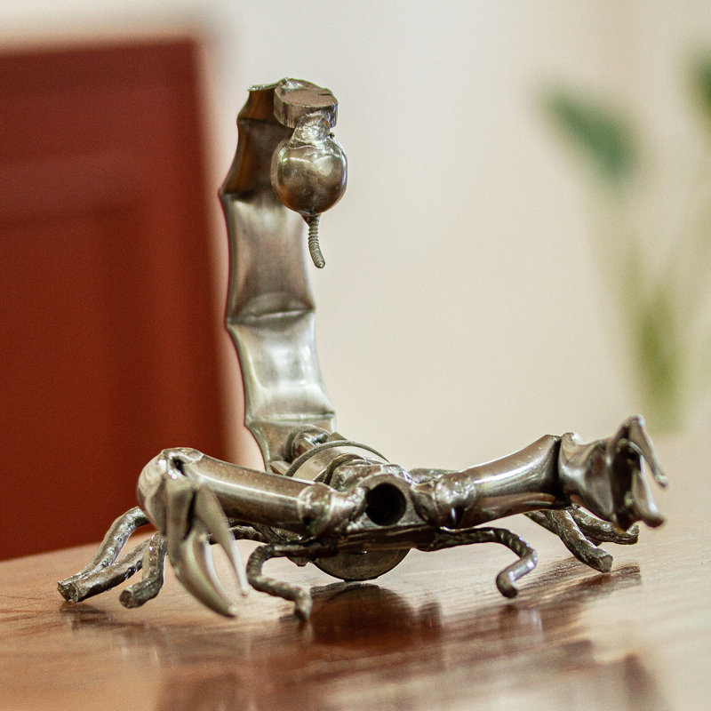 Figurines & Sculptures