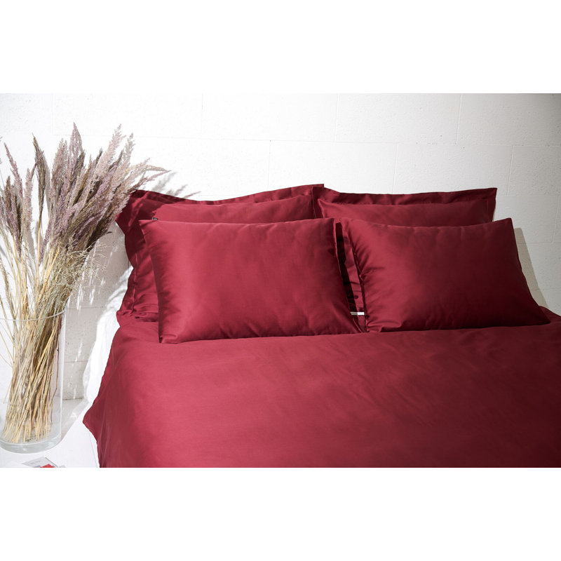 Goggin Solid Colour Duvet Cover Set with Pillowcases, 200 x 200cm Duvet Cover + 1 Pillowcase, Red