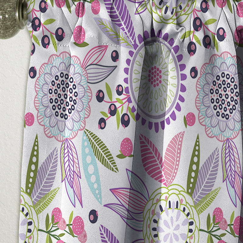 Rideau simple occultant avec motif floral coloré, L 52 po x L 63 po