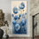 "Pusines bleues sombres dans le pâture III" - pivoines, art mural