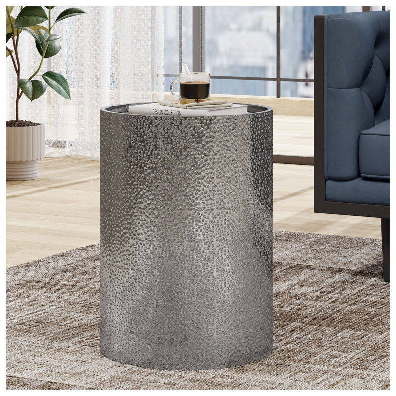 Table d'appoint en métal
