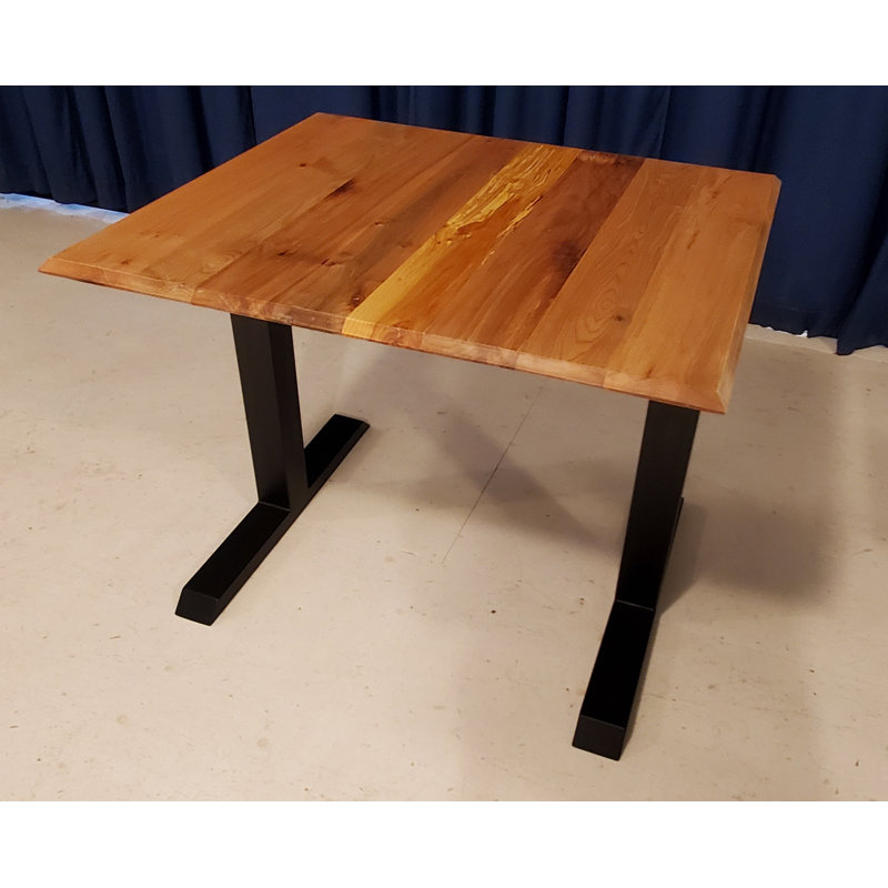 Table de salle à manger érable, L 29 po x l 31 po