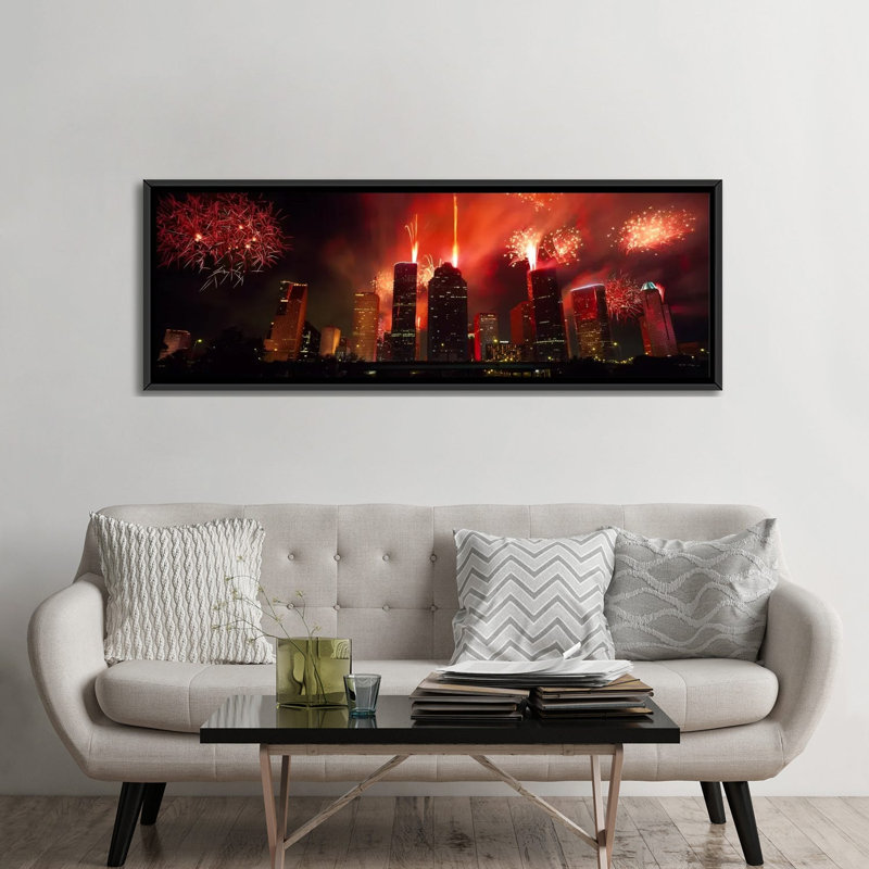 «Fireworks over Buildings in a City Houston, Texas», reproduction de photo sur toile, H 24 po x l 72 po x P 1,5 po