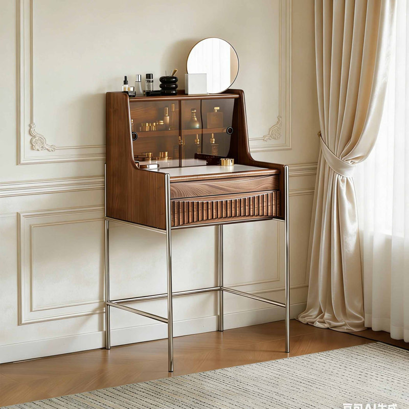 Petite coiffeuse de style italien