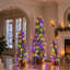 Ensemble de 6 sapins de Noël artificiels pré-illuminés et floqués – Sapins crayon artificiels de 90 cm / 135 cm / 180 cm avec 235 lumières DEL blanc chaud et multicolores, 11 modes d'éclairage et base en pot rustique en toile de jute – Décoration de Noël peu encombrante pour le salon, l'entrée et le porche