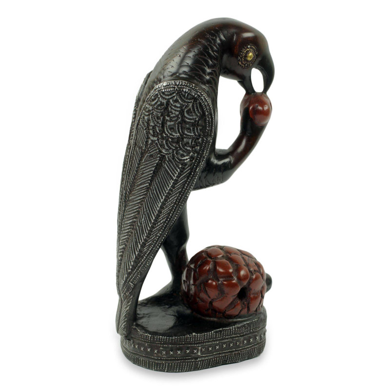 Sculpture en bois perroquet avec palm fruit Additri