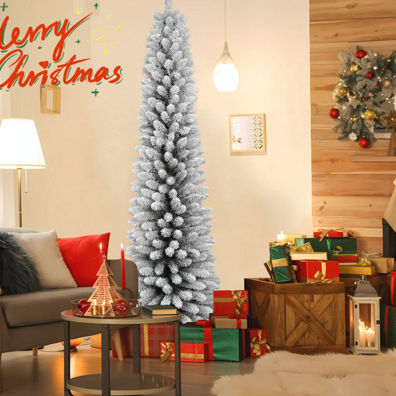 Arbre de Noël 6 pi avec 358 pointes enneigées, conception peu encombrante, effet de neige réaliste et support en métal robuste pour une installation facile