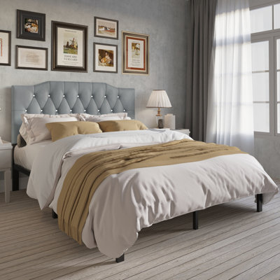 Dshawn Upholstered Panel Bed